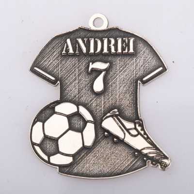 S0048 G Pandant din argint fotbalist personalizabil cu nume si numar 25x21mm 0.5mm